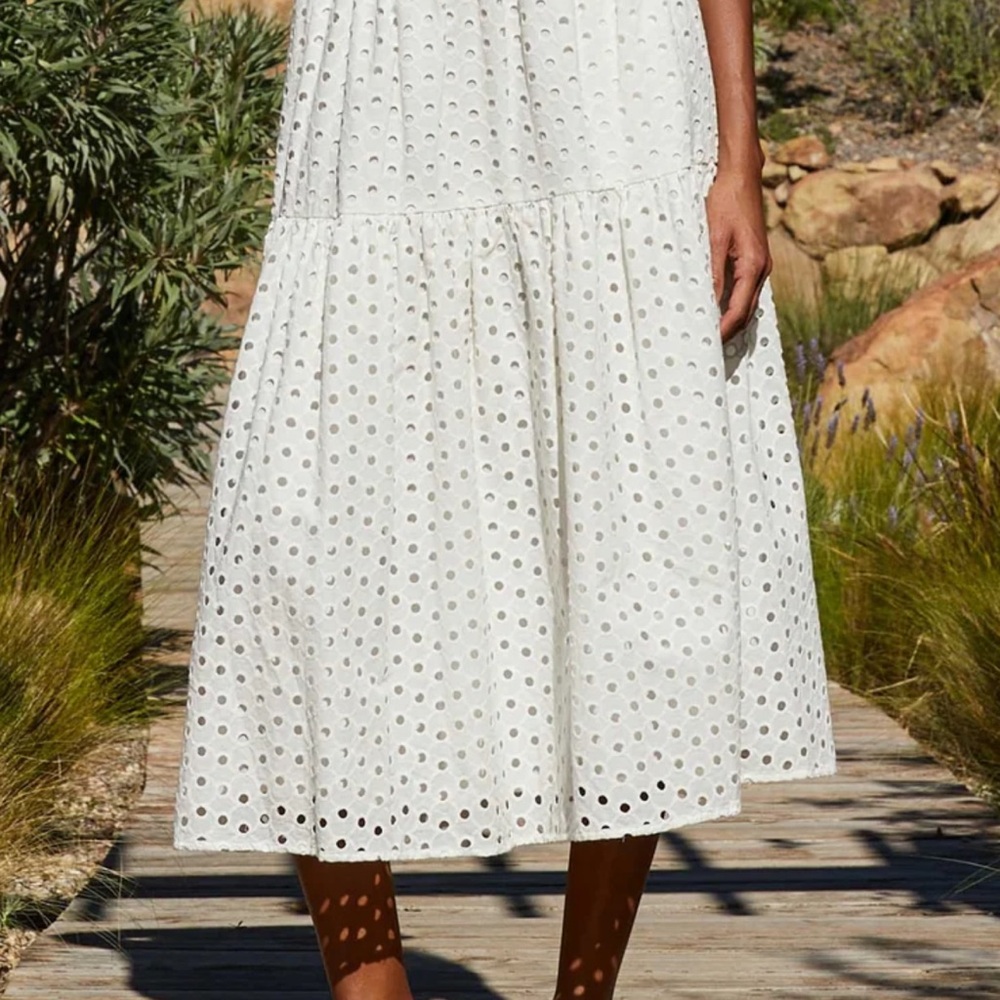 Astr White Tiered Midi A-Line Skirt Resort Wear